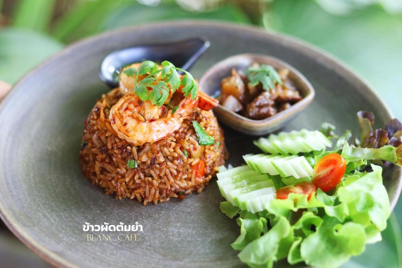 Ananzitra Hotel Kanchanaburi City Exteriör bild