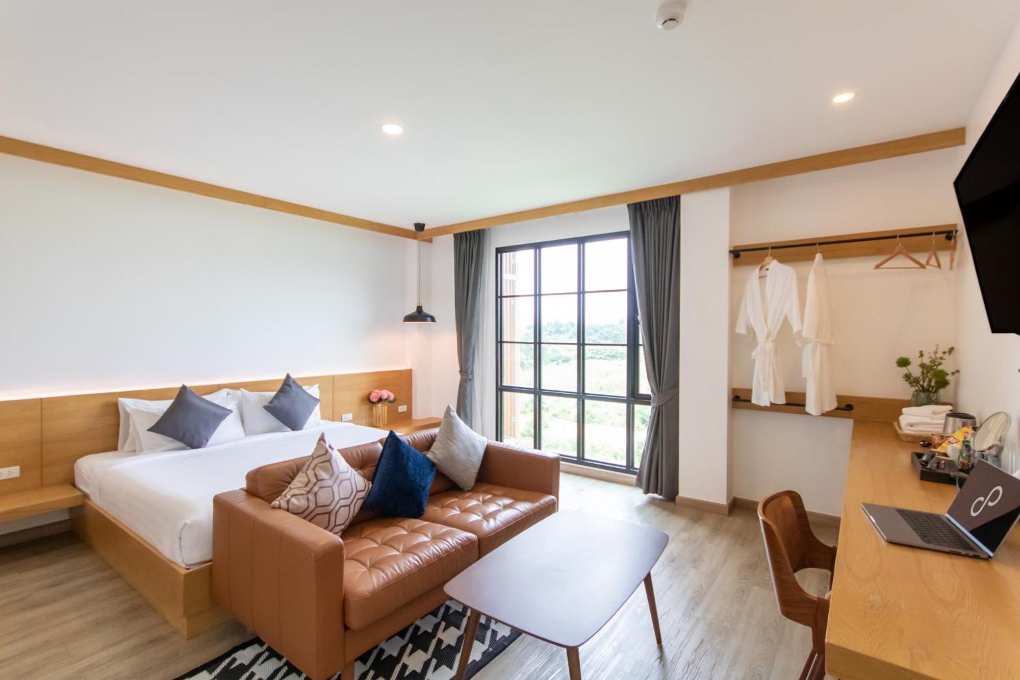 Ananzitra Hotel Kanchanaburi City Exteriör bild
